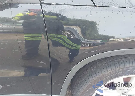 2018 Volkswagen Tiguan Limited 2.0T from USA, damaged, VIN WVGAV7AX2JK001596